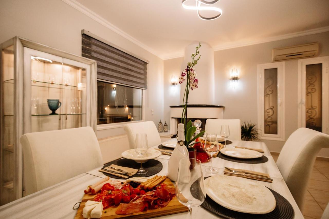 Ellania Villa